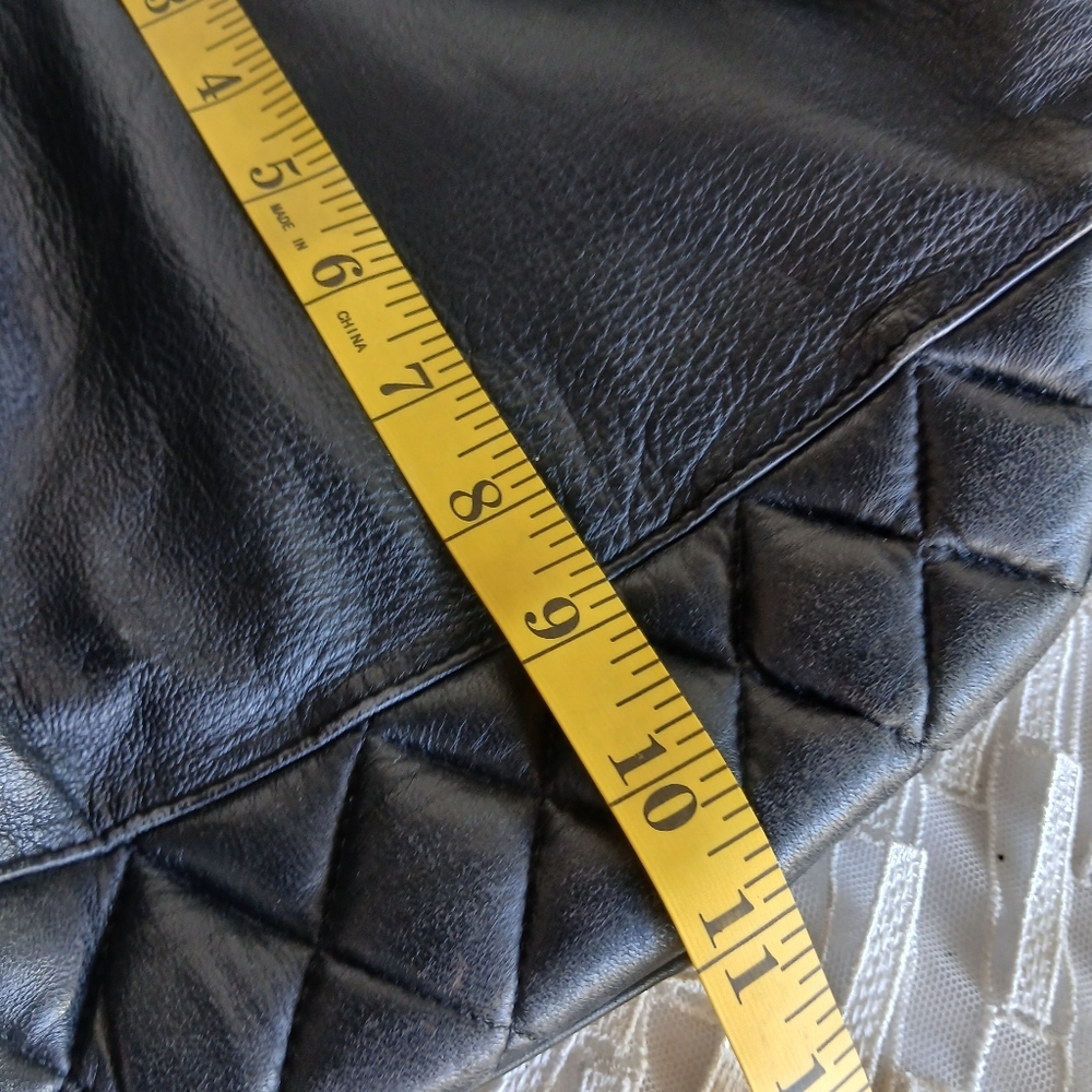 Chanel 80's Bucket Bag - Picture 14 of 16
